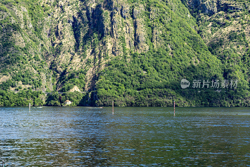 科莫湖(Lake Como)的水边房产。